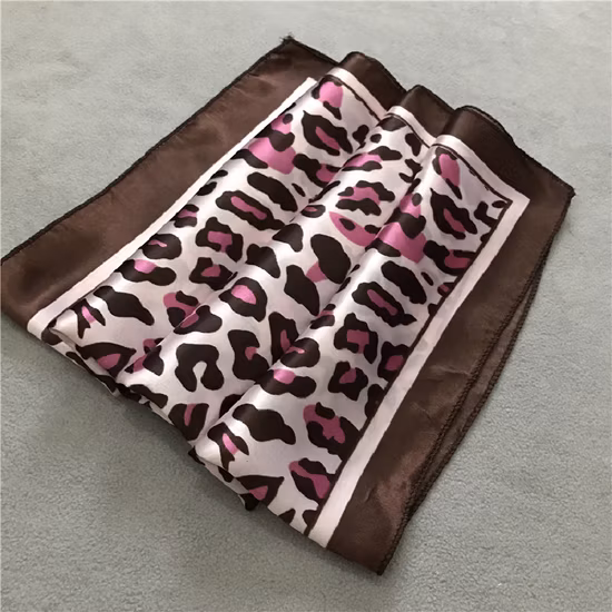 Sciarpa da donna in raso di pura seta di gelso al 100% con stampa digitale